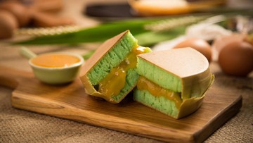 RESEP MARTABAK PANDAN KEJU HINGGA PISANG KEJU