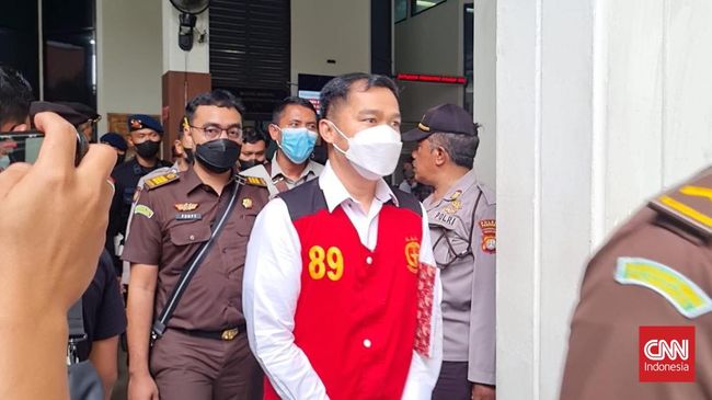 Salah satu terdakwa kasus perintangan penyidikan, Arif Rachman menepis pernyataan anggota Timsus Polri Agus Saripul terkait pembunuhan Brigadir J.