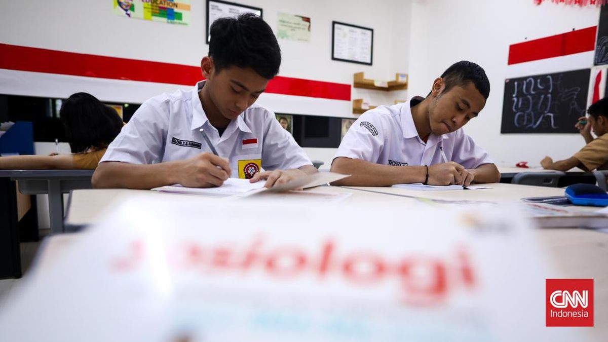 DPR Minta Kaji Ulang Sekolah Garuda: Lebih Baik Perbanyak Beasiswa