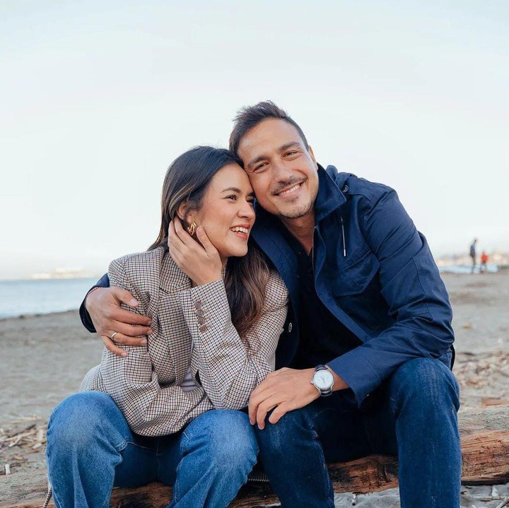 <p>Setiap membagikan fotonya bersama sang istri, Hamish sering kali membuat netizen terbawa suasana, lho, Bunda. Banyak yang menyebut Hamish adalah salah satu pria idaman. (Foto: Instagram@hamishdw)</p>