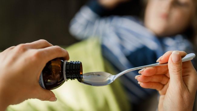 Ikatan Apoteker Indonesia memberikan alternatif yang bisa dipertimbangkan orang tua bila menghadapi anak sakit di tengah pelarangan obat sirop.