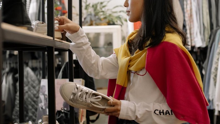 Bukan tentang Cari Barang dan Good Deal Saja, Ini 5 Hal yang Perlu Dipersiapkan Ketika Thrifting Bukan tentang Cari Barang dan Good Deal Saja, Ini 5 Hal yang Perlu Dipersiapkan Ketika Thrifting