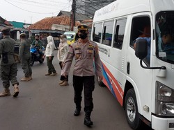 Petugas Gabungan Jaring 9 Pengamen-Pemulung di Pancoran Jaksel