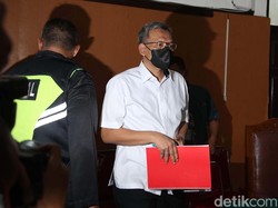 Kombes Agus Didakwa Rintangi Kasus Pembunuhan Yosua-Tak Ajukan Eksepsi