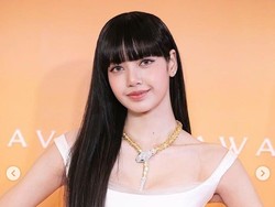 Gaya Anggun Lisa BLACKPINK di BVLGARI Avrora Awards, Pakai Kalung Rp 3,9 M