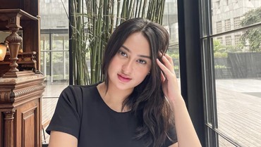 img-title Sosok Memes Prameswari yang Dikira Dinikahi Sule