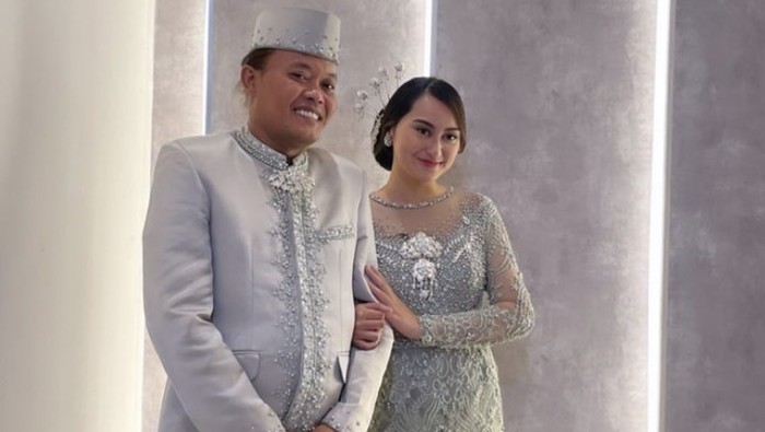 Memes Prameswari, Teman Dekat Sule yang Hobi Makan di Resto