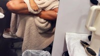 <p>Meskipun tidak memberitahu usia kehamilannya, baby bump Chrissy Teigen sudah besar, Bun. Ibu dua anak ini dengan bangga memamerkan baby bump di akun Instagramnya. (Foto: Instagram/chrissyteigen)</p>