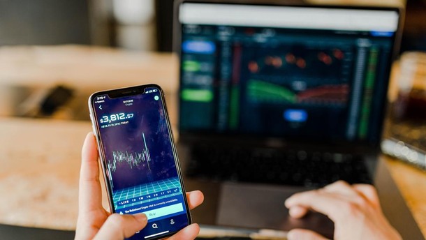 Ancaman Degradasi Pasar Modal! Begini Strategi Bertahan dan Ekspansi Bagi Pebisnis