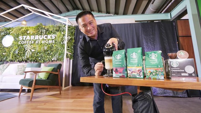Starbucks Coffee At Home dan Ready-To-Drink Kini Tersedia di Berbagai Gerai Ritel, Cocok Menemani Hari Produktivitasmu Sehari-hari Starbucks Coffee At Home dan Ready-To-Drink Kini Tersedia di Berbagai Gerai Ritel, Cocok Menemani Hari Produktivitasmu Sehari-hari