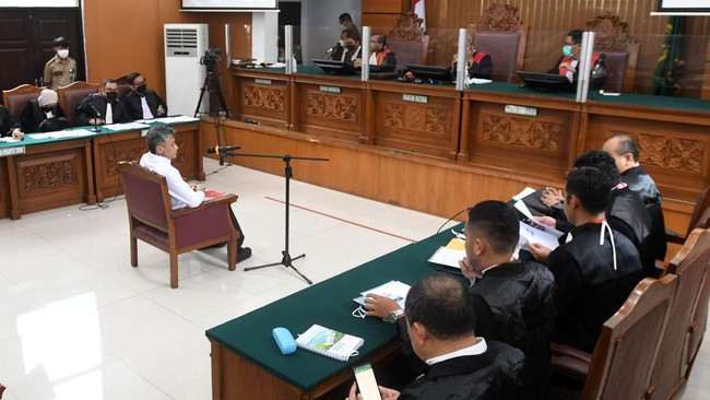 Hari ini, PN Jaksel menggelar sidang lanjutan perkara obstruction of justice dengan terdakwa Brigjen Hendra dan Kombes Agus.