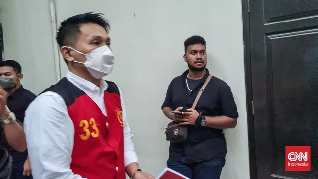JPU menuntut Chuck Putranto dengan pidana dua tahun penjara dalam kasus perintangan penyidikan pembunuhan Brigadir J.