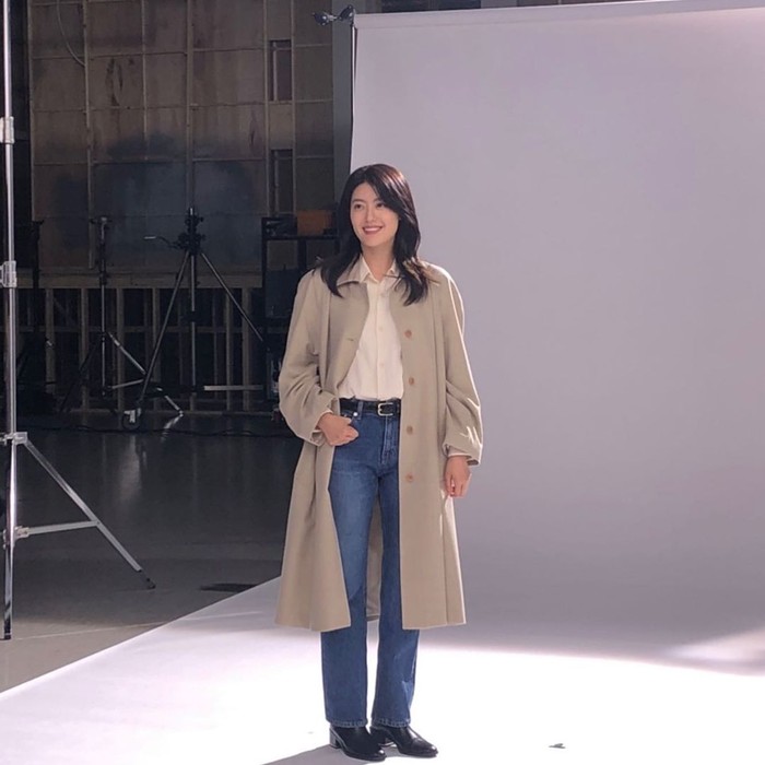Tahukah kamu, kebanyakan artis Korea berkuliah dengan mengambil jurusan yang sesuai yaitu akting. Namun mengutip Soompi, Nam Ji Hyun merupakan lulusan psikologi di Universitas Sogang./Foto: Instagram @hyuniiiiiii_95917