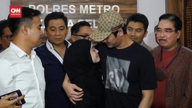 VIDEO: Sudah Damai, Polisi Hentikan Penyidikan Kasus KDRT Rizky Billar