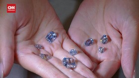 img-title VIDEO: 8 Berlian Biru Dilelang Rp1 Triliun, Mau Beli?