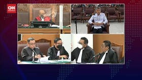 VIDEO: Brigjen Hendra Hubungi Tim KM 50 Sisir CCTV Sekitar Rumah Sambo