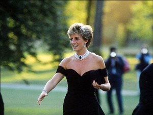 Mulai dari Gaun hingga Perhiasan, Berikut 5 Barang Milik Putri Diana yang Dilelang dengan Harga Fantastis
