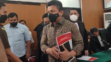 Sosok Wanita yang Nangis di Rumah Ferdy Sambo Jadi Misteri, Apakah AKP Rita?