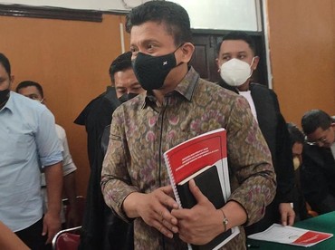 img-title Sosok Wanita yang Nangis di Rumah Ferdy Sambo Jadi Misteri, Apakah AKP Rita?