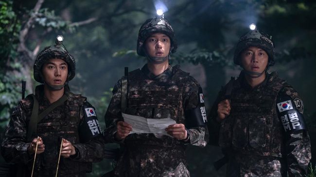 Berikut penjelasan 7 peran tentara kocak dalam film komedi Korea 6/45 yang tayang di bioskop Indonesia sejak 19 Oktober.