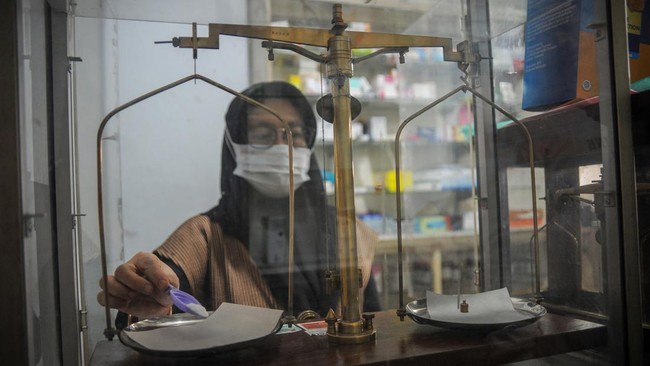 Kemenkes menyebut kewaspadaan yang perlu dilakukan orang tua adalah memeriksa secara konsisten kadar atau jumlah urine anak.
