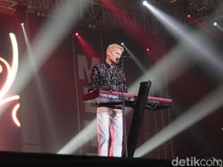 Ada Alunan Musik Klasik dalam Konser MLTR di Surabaya