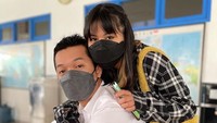 <p>"<em>Happy b'day</em> Kakak @natarinaahidayat. Udah gede ya anak gue satu ini," tulis sang ayah di hari ulang tahun Ata, dengan menyisipkan emoticon hati. (Foto: Instagram: @taufikhidayatofficial)</p>