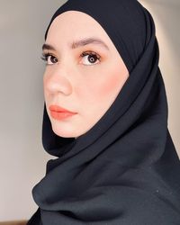 Inspirasi OOTD Hijab Dari 7 Potret Putri Anne Istri Arya Saloka, Cantik ...