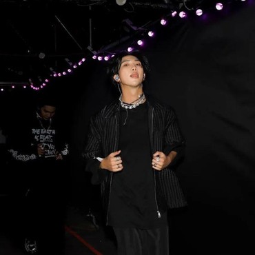 Makin Seksi dan Maskulin, RM BTS Disebut Pancarkan Aura Berbeda