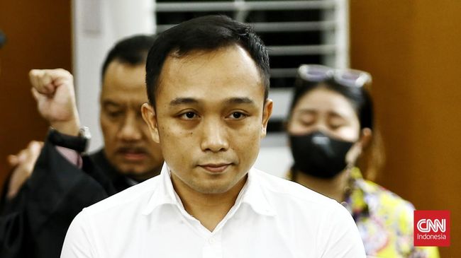 Jaksa menilai Bripka RR dengan sengaja terlibat dalam rencana pembunuhan Brigadir J karena tak mencoba menggagalkan rencana mantan Kadiv Propam Ferdy Sambo.