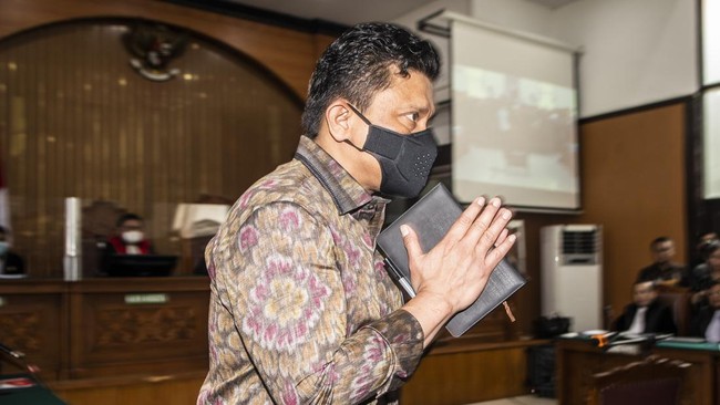 Kuasa Hukum mengatakan buku hitam tersebut merupakan catatan pribadi yang dipegang Sambo sejak menjabat sebagai Kasubdit III Dittipidum Bareskrim Polri.