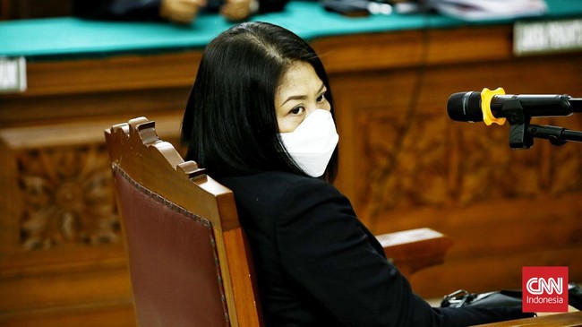 Istri Ferdy Sambo, Putri Candrawati meminta agar dirinya diperiksa sebagai saksi dalam sidang yang tertutup. Namun, permintaan tersebut ditolah majelis hakim.