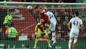 Hasil Liga Inggris: Gol Nunez Bawa Liverpool Hajar West Ham