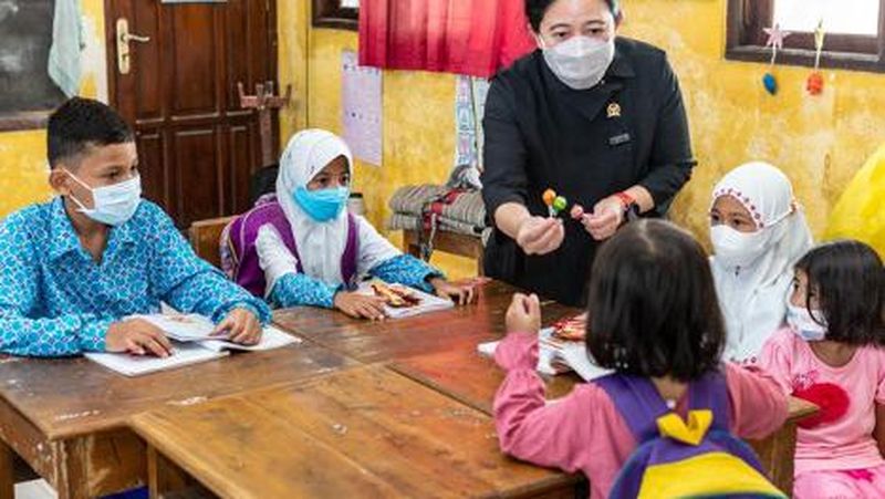 Ketua DPR RI Puan Maharani menyoroti tingginya angka kematian dalam kasus gagal ginjal akut misterius pada anak.
