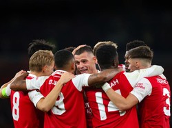 Reaksi Dingin Thierry Henry Lihat Arsenal di Puncak