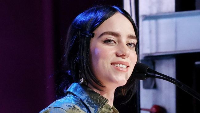 Billie Eilish kaget banyak yang tak tahu dirinya juga memiliki ketertarikan dengan perempuan.