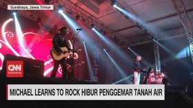 VIDEO: MLTR Hipnotis Warga Surabaya