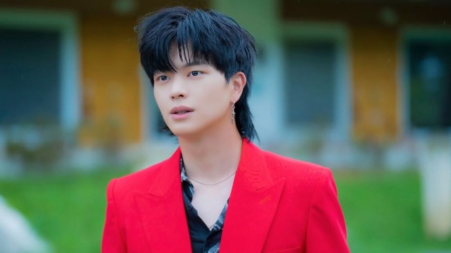 Golden Spoon Episode 9, Comeback Nyentrik Yook Sung-jae dari AS Sinopsis The Golden Spoon episode 9 tentang karakter Yook Sung-jae yang kembali ke Korea setelah 10 tahun di AS.