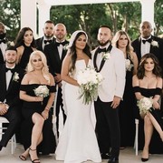 Dari Taylor Swift hingga Selena Gomez, Intip Gaya Selebriti Dunia Ketika Menjadi Bridesmaid!