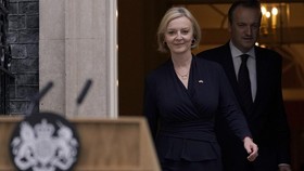 Kronologi Liz Truss Mundur dari Posisi PM di Tengah Krisis Inggris