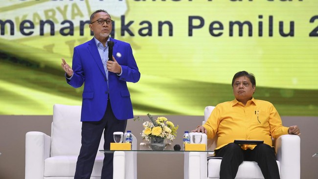Ketum Golkar Airlangga dan Ketum PAN Zulhas buka suara usai Jokowi menegaskan presiden boleh memihak dan berkampanye di Pilpres 2024.
