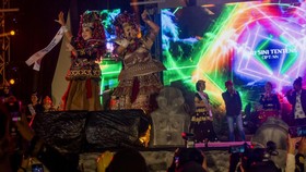 Tarian Kolosal Buka Festival Danau Poso 2022