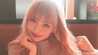 <p>Risa Hirako sangat menjaga penampilannya agar terlihat lebih menarik. Salah satu rahasianya adalah permainan warna dan gaya potongan rambut. (Foto: Instagram @risa_hirako)</p>
