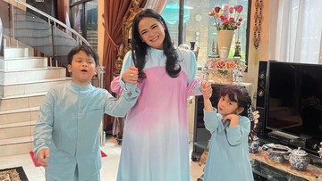 ANAK JUALAN DONAT DI SEKOLAH