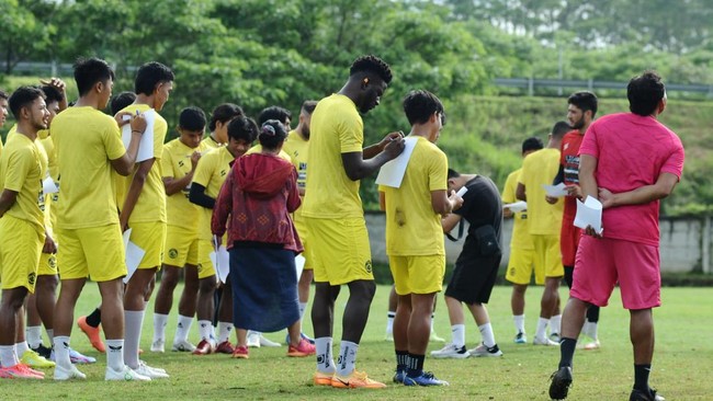 Sebagai upaya pemulihan, seluruh pemain Arema mendapatkan pendampingan dari psikolog saat latihan.