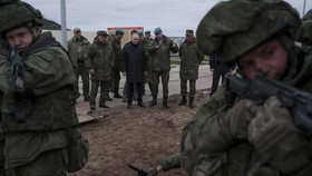 FOTO: Vladimir Putin Sidak Persiapan Pasukan Cadangan Rusia