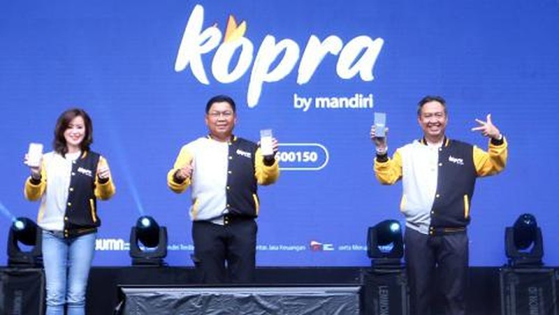 Menapaki usia ke-24, Bank Mandiri terus memperkokoh eksistensi sebagai bank dengan layanan dan solusi keuangan yang menyeluruh.