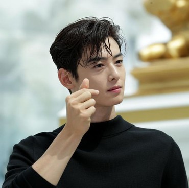 Usai Jungkook BTS, Cha Eun Woo Juga Kepergok Nonton Coachella 2023