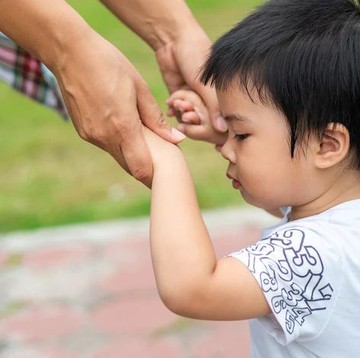img-title Wajib Waspada dengan Polio yang Rentan Terjadi pada Anak di Bawah 5 Tahun, Penyakit Menular yang Bisa Sebabkan Kelumpuhan