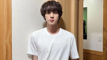 img-title Pesan Manis Jin BTS untuk ARMY Sebelum Berangkat Wajib Militer